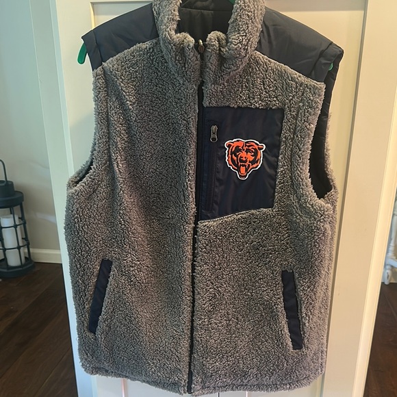 Chicago Bears Navy and Orange Puffer Vest - Picture 9 of 15